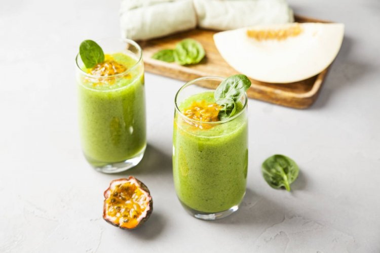 Green Smoothie with Melon