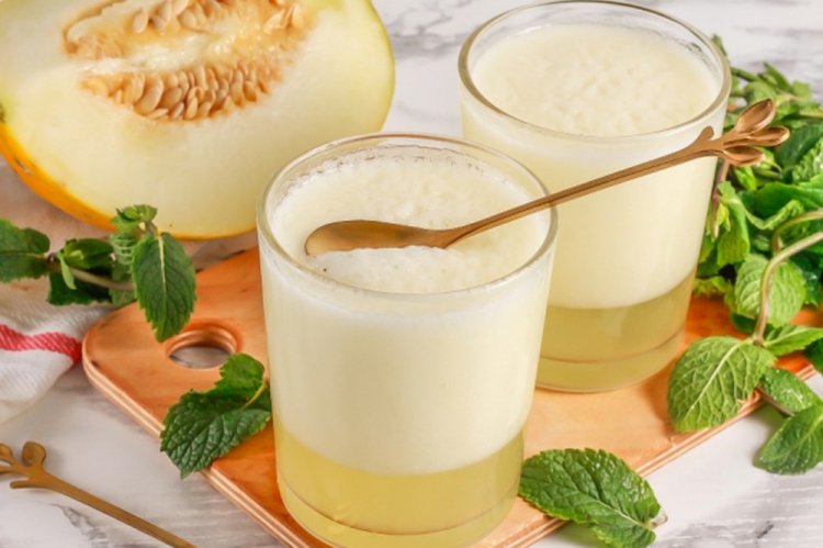 Melon Mousse with Gelatin