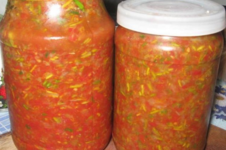 Wild Garlic with Tomato Paste for Winter
