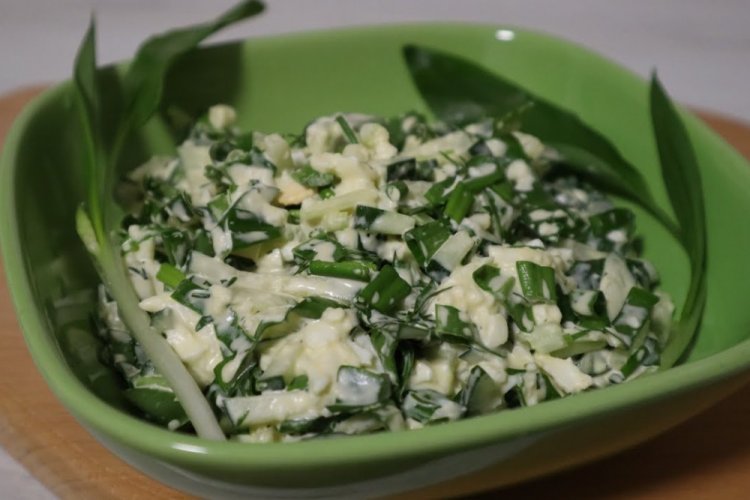 Wild Garlic Salad with Feta