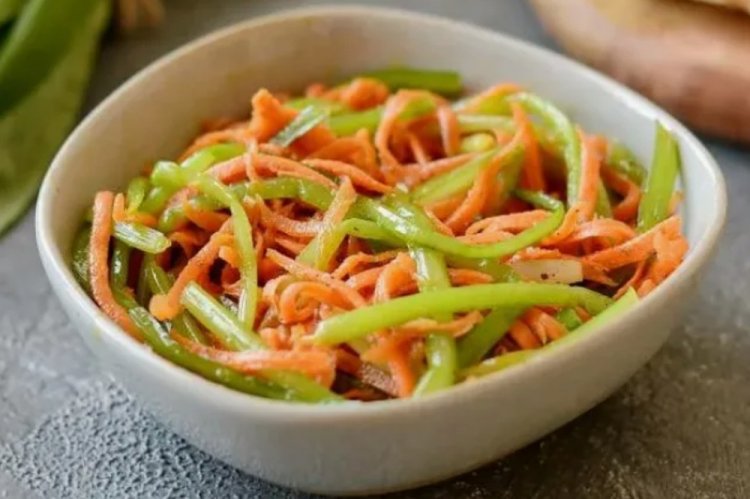 Wild Garlic Salad with Carrots