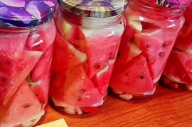 Watermelon with Garlic and Honey for Winter