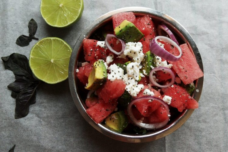 Ensalada de sandía y aguacate