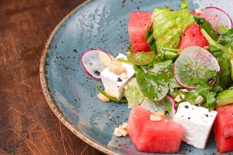 Ensalada de sandía y rábano