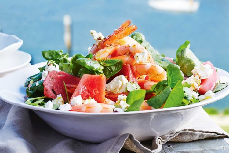 Ensalada de camarones y sandía