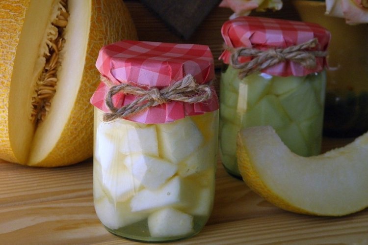 Melón en almíbar para el invierno