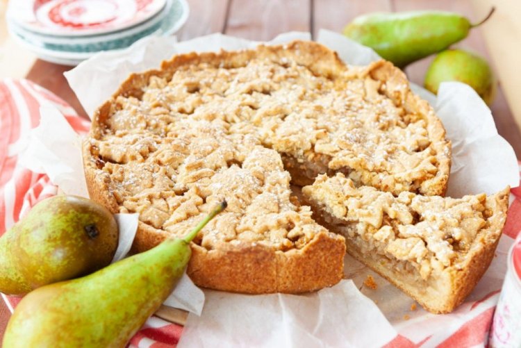 Pear and Condensed Milk Pie
