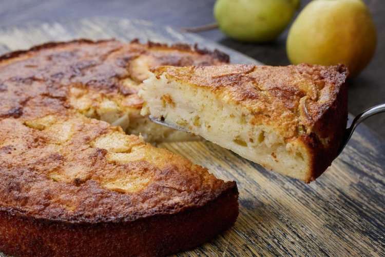 Pear Semolina Cake
