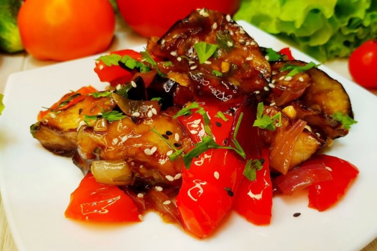 Eggplants with Bell Pepper in Sweet and Sour Sauce