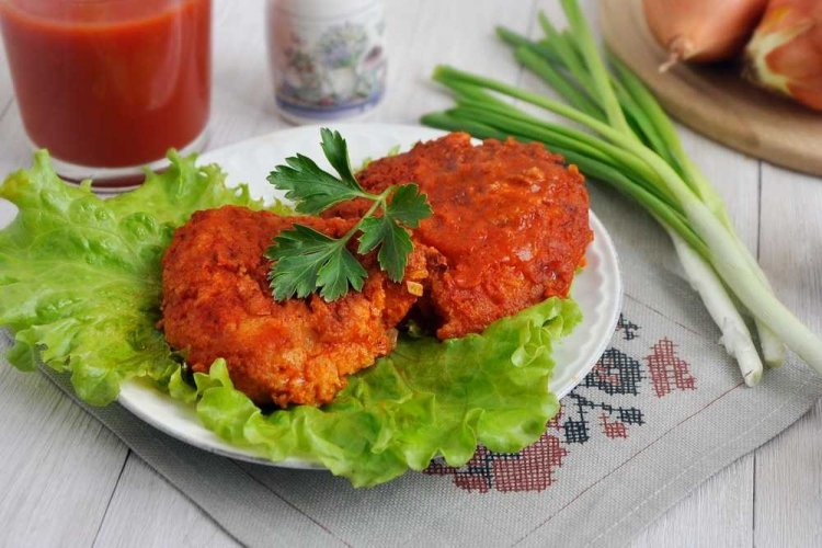Onion Patties with Tomato Paste