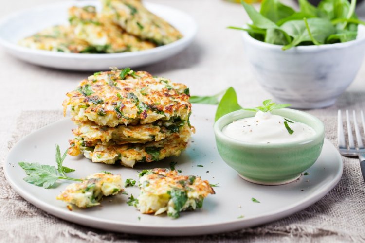 Onion Patties with Cheese and Herbs