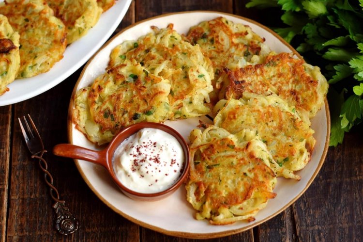 Lenten Onion Patties with Vegetables