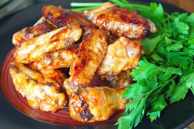 Wings with Onions in Honey-Soy Sauce