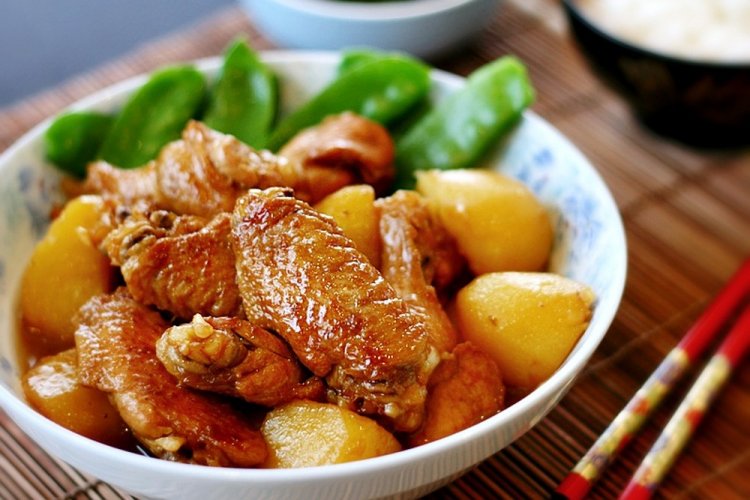 Wings with Potatoes in Honey-Soy Sauce