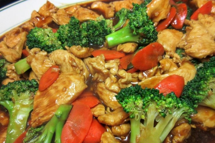 Cerdo con brócoli en salsa agridulce
