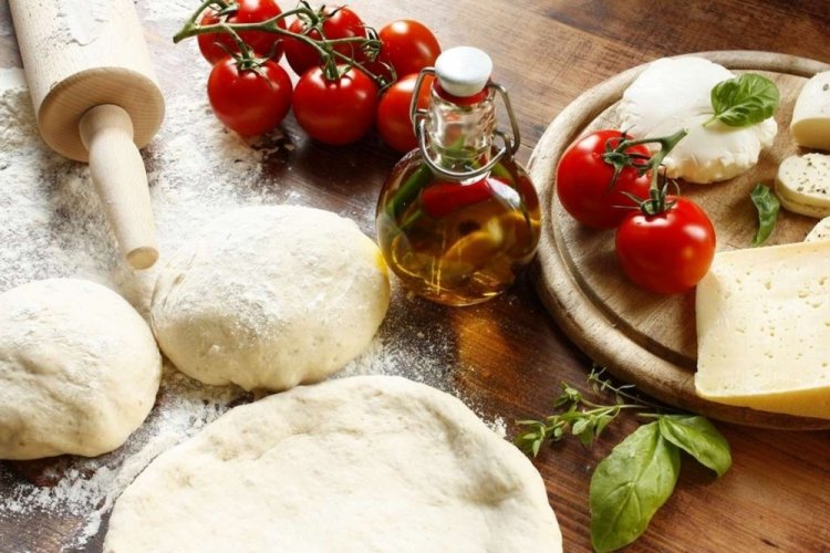 Thin Pizza Dough with Sour Cream