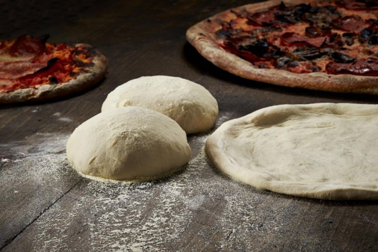 Thin Pizza Dough with Dry Yeast