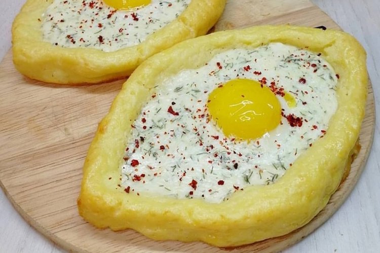 Khachapuri saludable con harina de maíz