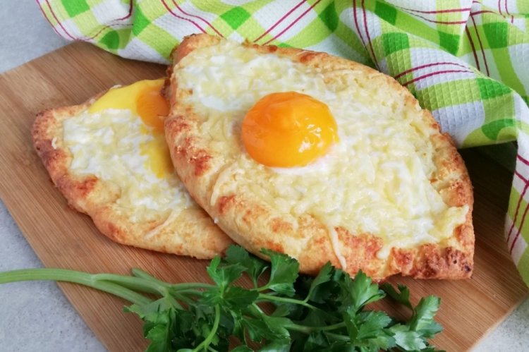 Khachapuri saludable con crema agria
