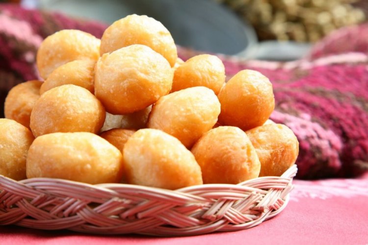 Baursaki con kéfir fritos