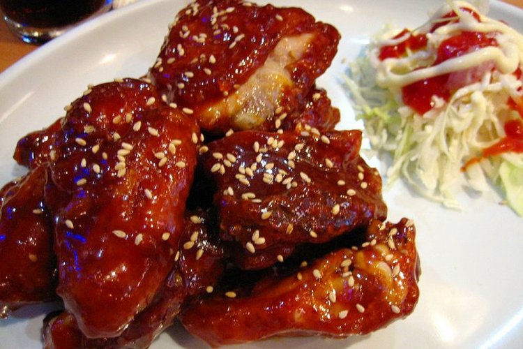 Pollo rebozado al estilo coreano