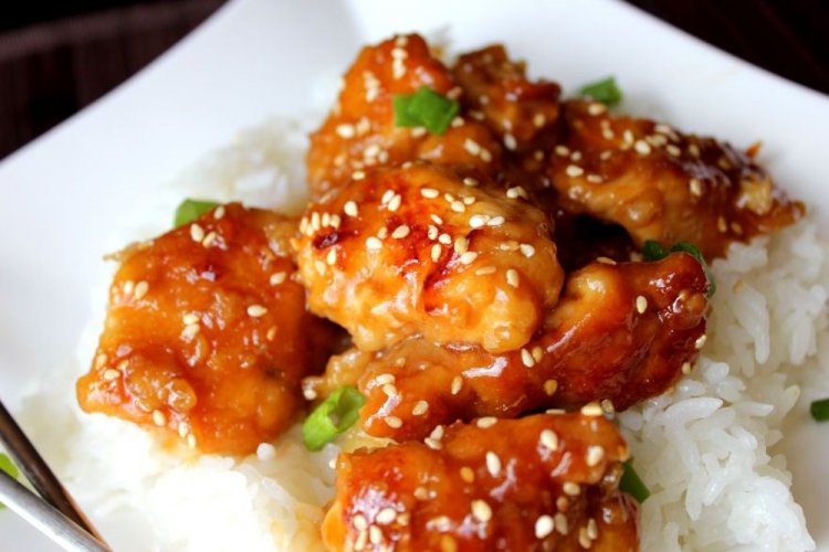 Filete de pollo en rebozado de clara de huevo al estilo coreano