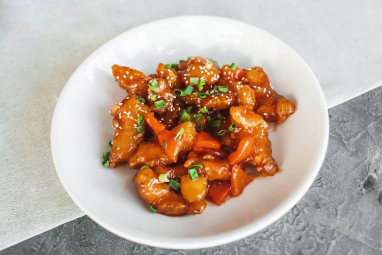 Cerdo con piña en salsa teriyaki