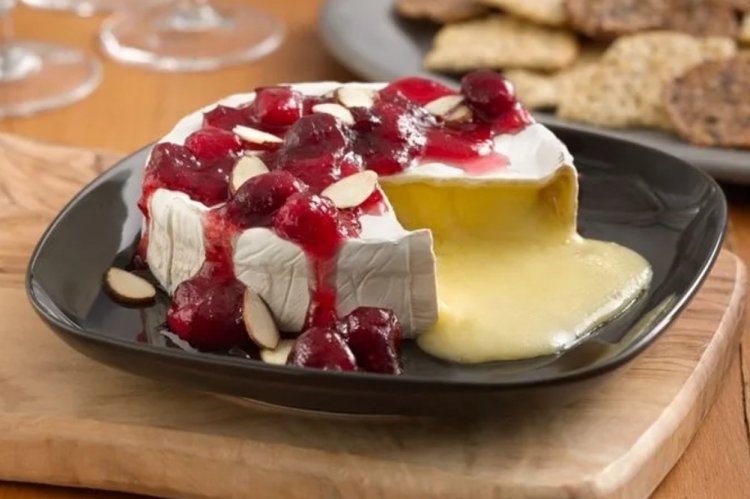 Brie Cheese with Berries and Almonds in the Oven