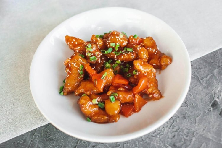 Pollo en salsa de tomate a la china
