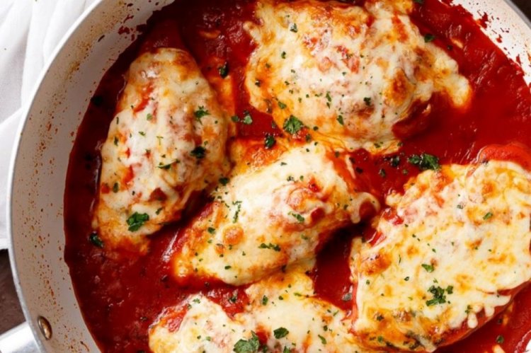 Pollo en salsa de tomate a la italiana