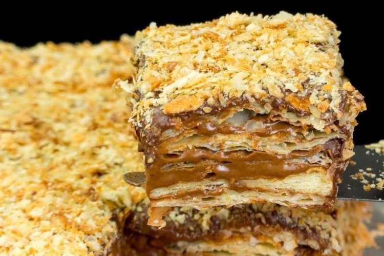 Napoleón de hojaldre con leche condensada