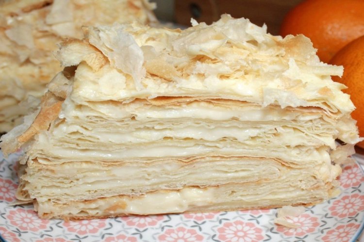 Tarta Napoleón de hojaldre con crema de mantequilla