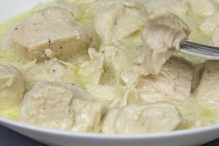 Gulash de pollo con salsa agria