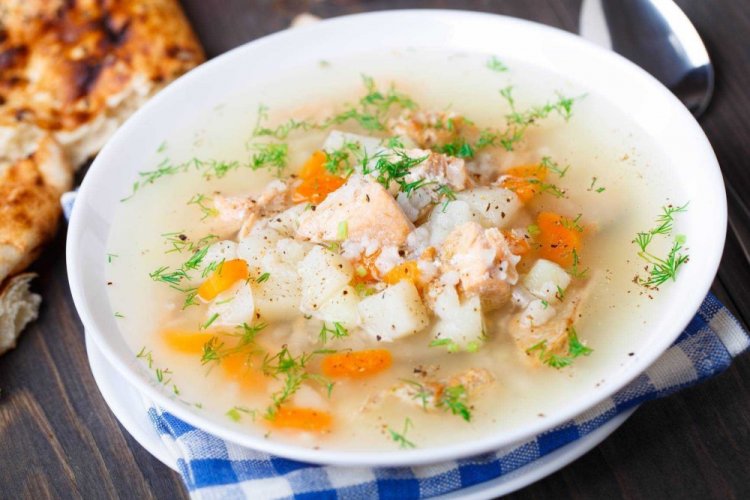 Sopa de pescado rojo con arroz