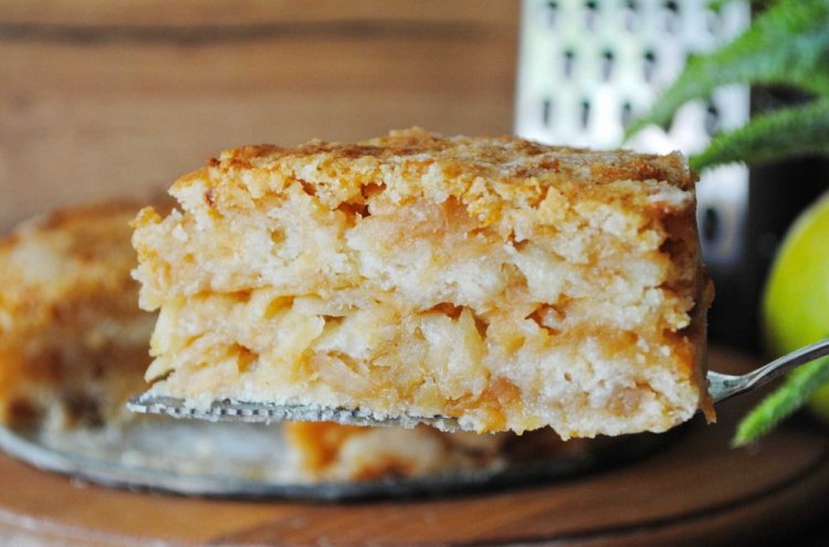 Pastel desmenuzado de manzana