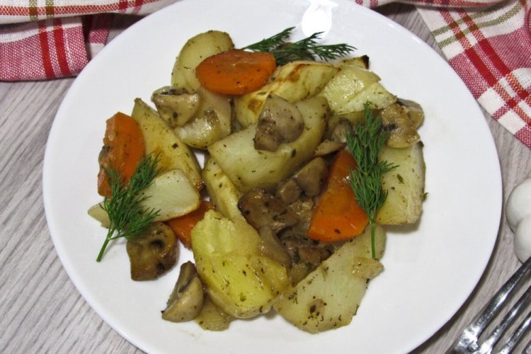 Chicken Fillet with Mushrooms and Potatoes in a Baking Bag
