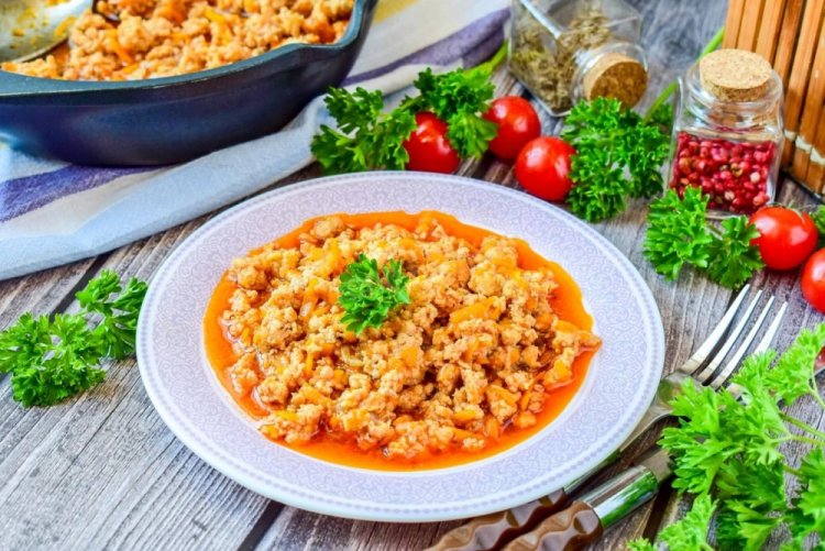 Salsa de carne picada con zumo de tomate