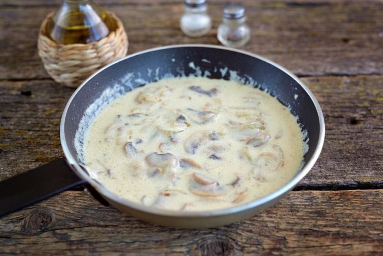 Salsa de champiñones con crema agria