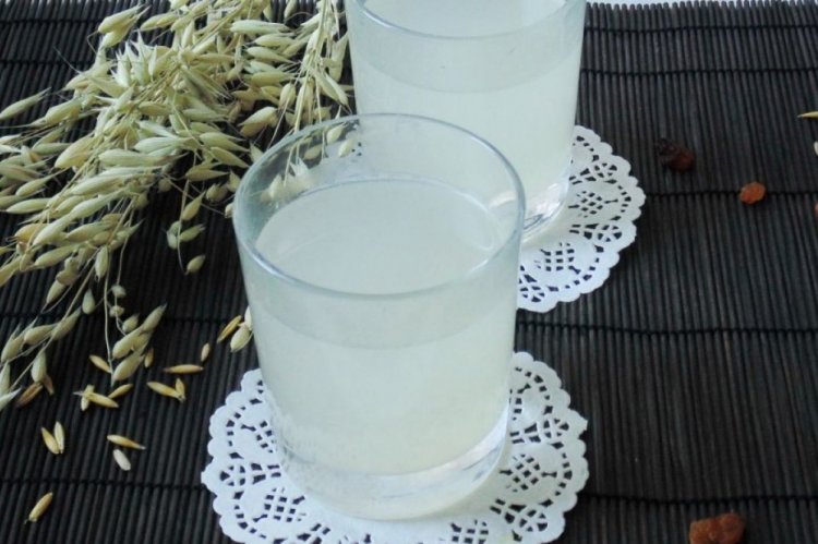 Kvas de avena con albahaca