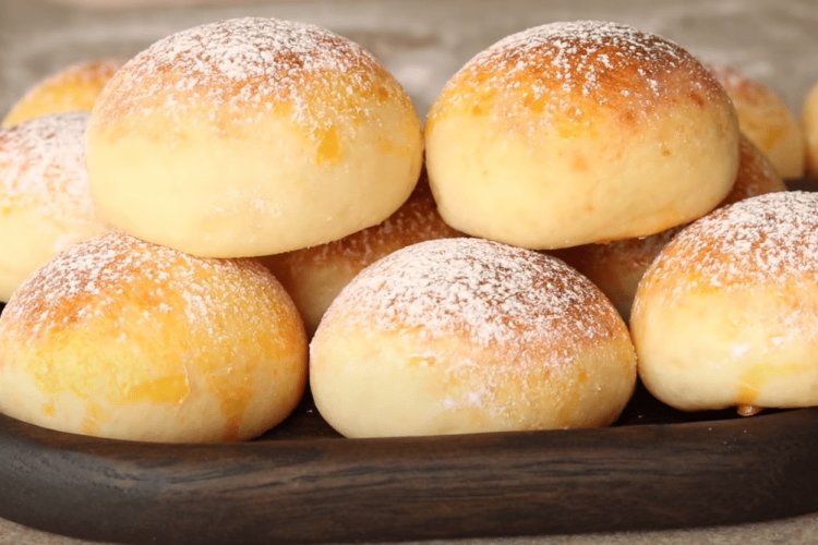Healthy Cottage Cheese Buns in the Oven