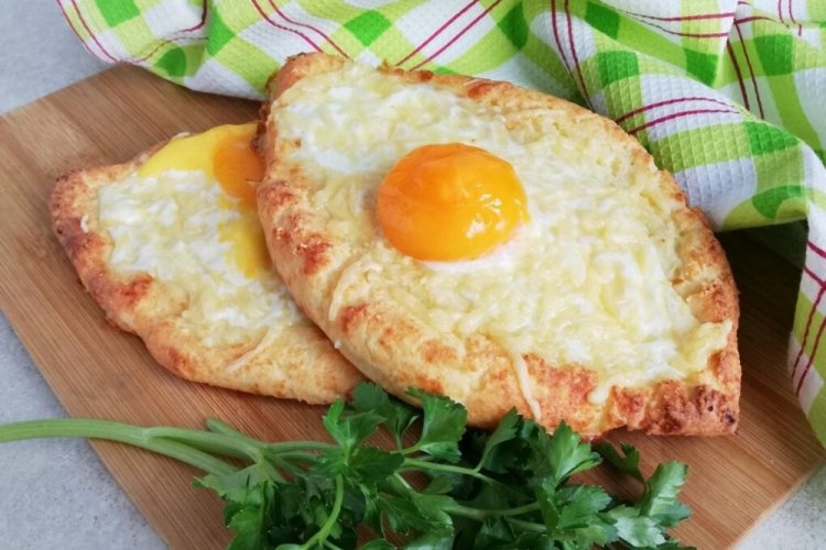 Healthy Khachapuri in the Oven