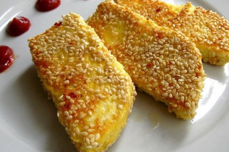 Fried Camembert in Sesame Seeds