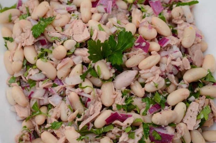 Tuna, Bean, and Basil Salad
