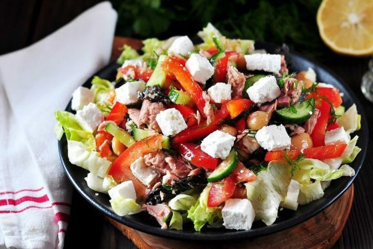 Tuna, Bean, and Feta Salad