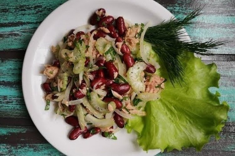 Tuna, Bean, and Celery Salad