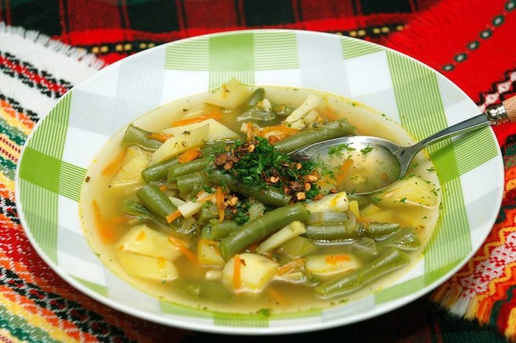 Soup with Parsnip and Green Beans