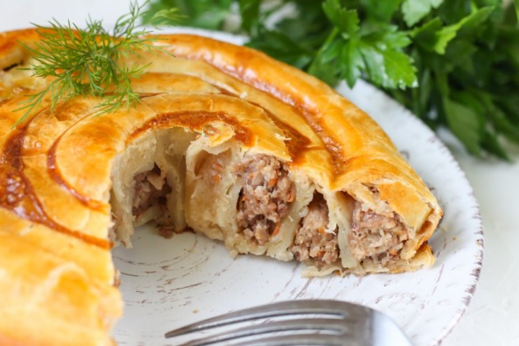Lavash Snail Pie with Ground Meat