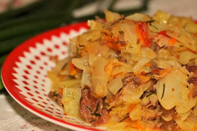 Cabbage with Stewed Meat