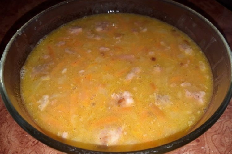 Pea Soup with Stewed Meat