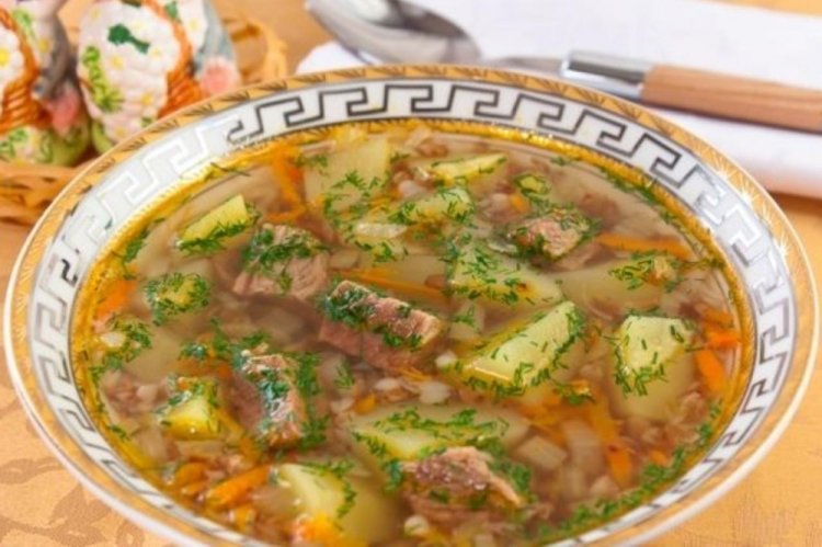 Buckwheat Soup with Stewed Meat